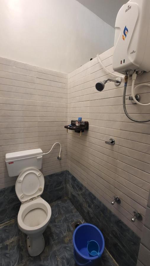 Backpackers Hostel Poona Buitenkant foto